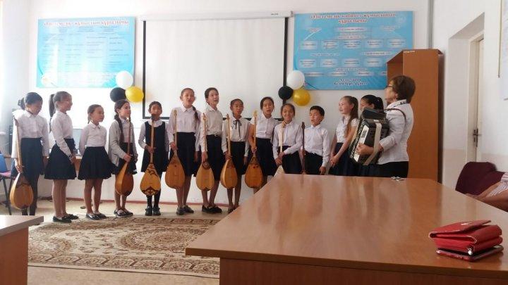 "Үкілі домбырма" үйірмесінің  қорытынды концерті