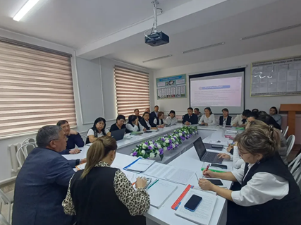 Қайтар айының 31-і күні директор жанындағы кеңес болып өтті.