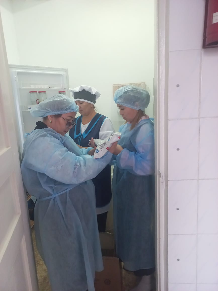 Бракеражды комиссия азық -түлікті қабылдап алды.